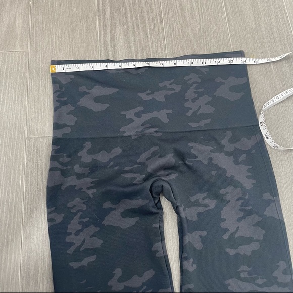 SPANX Look at Me Now Seamless High Waisted Leggings Black Camo Camouflage XL - Picture 14 of 16